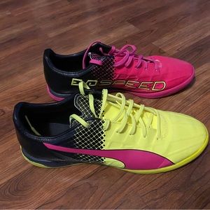 Puma Evospeed soccer shoes rare pink and yellow color way men’s size 11 EUC